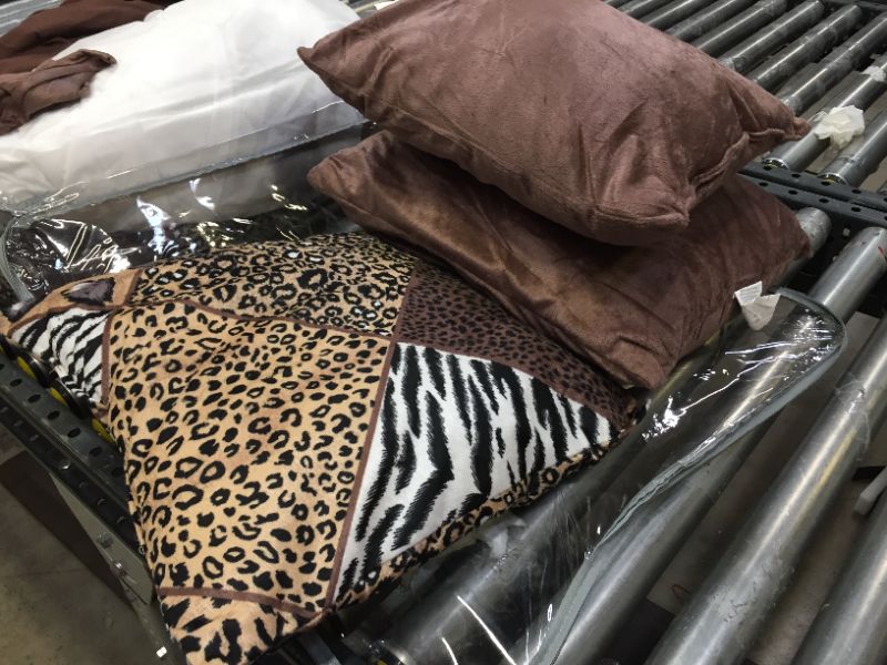 Photo 3 of 7 Piece (California) Cal King Safari Comforter Set - Zebra, Giraffe, Leopard, Tiger Etc - Multi Animal Print Bed in a Bag Brown Beige Black White Micro Fur Bedding