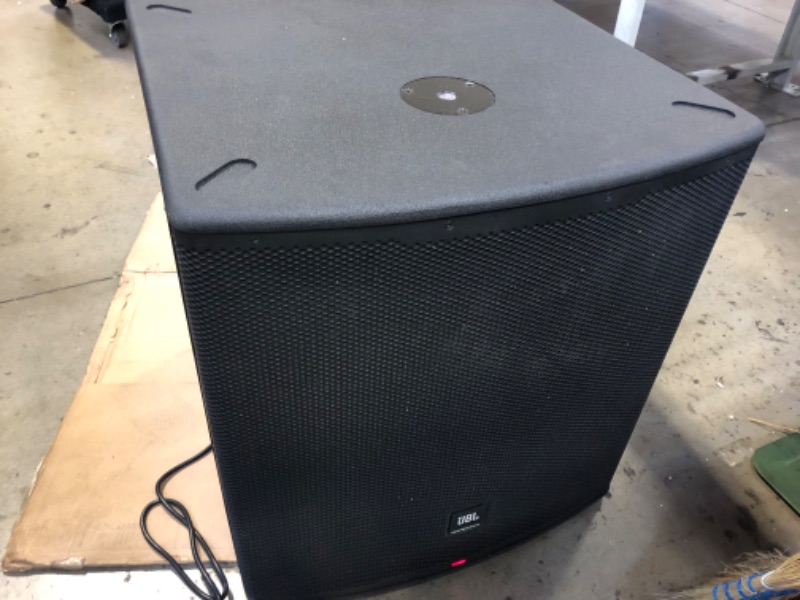 Photo 2 of JBL Professional EON718S Self-Powered Subwoofer, 18 inch (NON FUNCTIONAL , UNABLE TO TEST  BECAUSE BLUETOOTH WONT CONNECT DOES TURN ON) 
