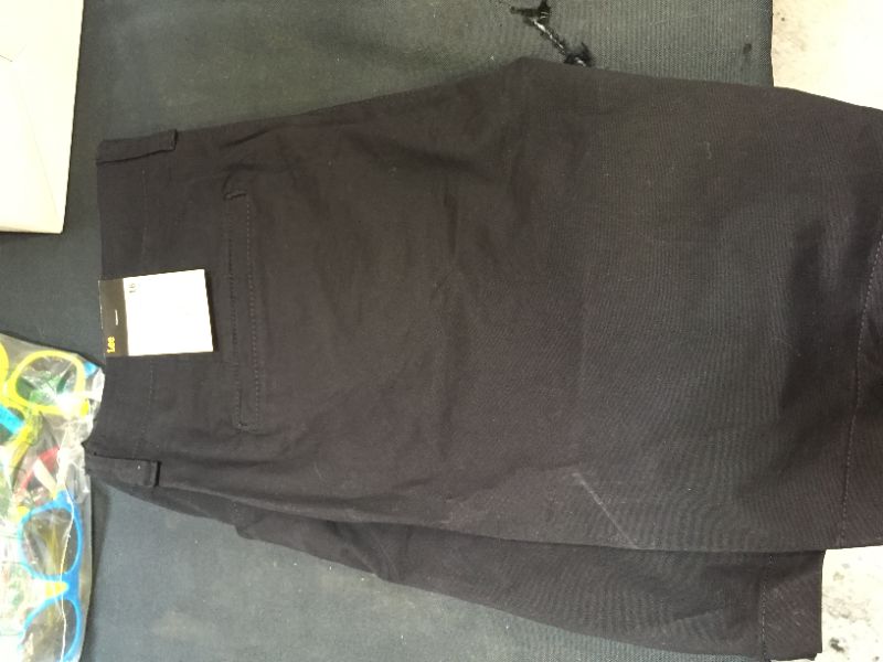 Photo 2 of Lee Women's Regular Fit Chino Walkshort
size 16 medium 