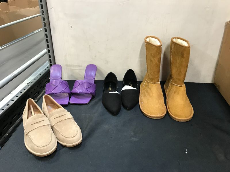 Photo 1 of 4 PAIRS  OF WOMENS SHOES ( DIFFERENT STYLES AND SIZES )