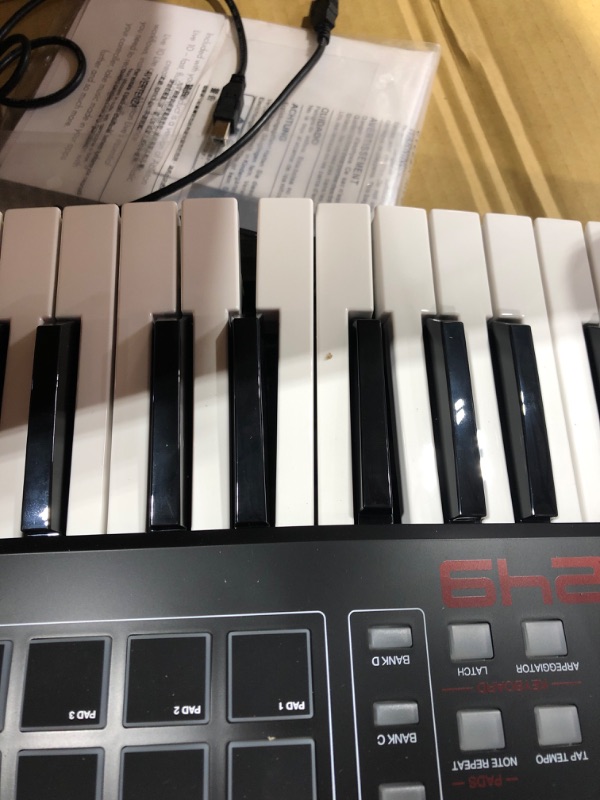 Photo 3 of AKAI Professional MPK249 - USB MIDI Keyboard Controller with 49 Semi Weighted Keys, Assignable MPC Controls, 16 Pads and Q-Links, Plug and Play
FOR PARTS ONLY!!!!