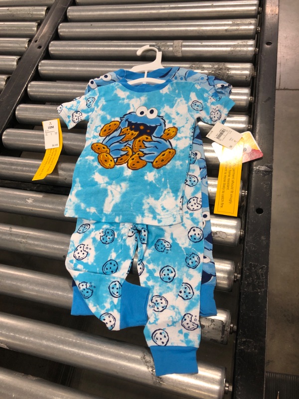 Photo 2 of 18M Toddler Boys' 4pc Sesame Street Cookie Monster Short Sleeve Snug Fit Pajama Set -
