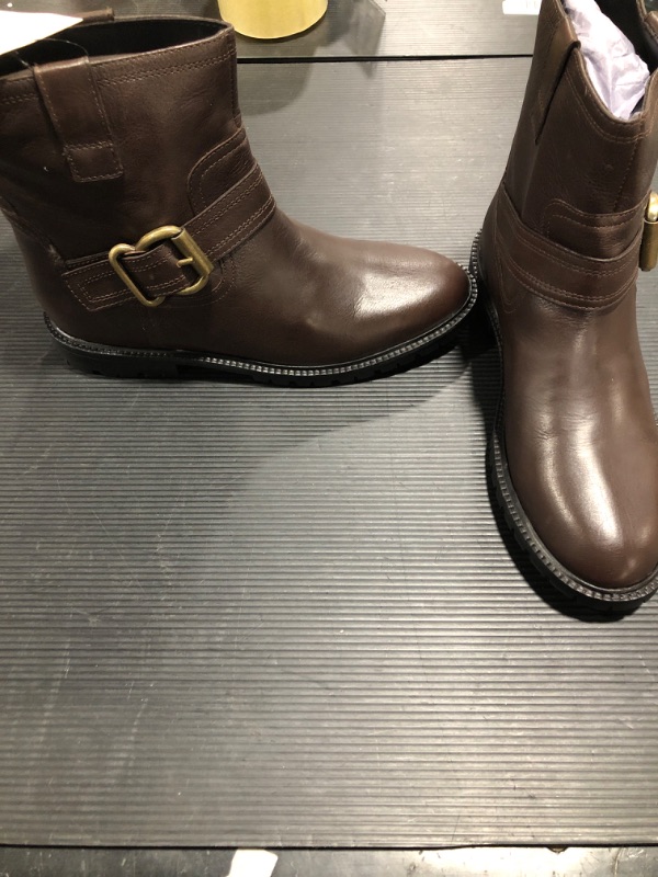 Photo 1 of Amazon Brand - Find. Pull on Leather Buckle Biker Ankle Boots, Dk. Brown), US 9
