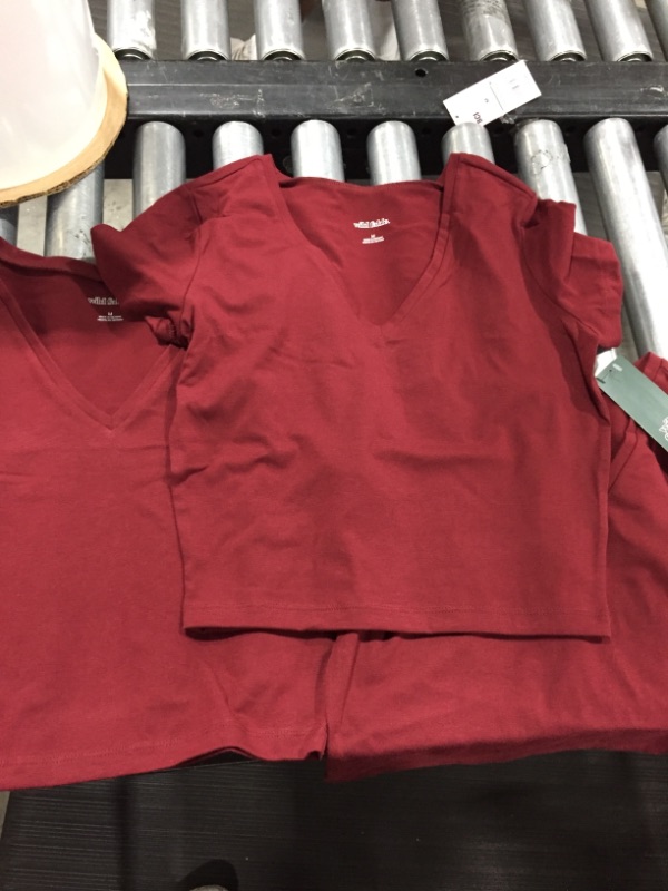 Photo 2 of 6 Pack - Women's Short Sleeve V-Neck Cropped T-Shirt - Wild Fable™ M

