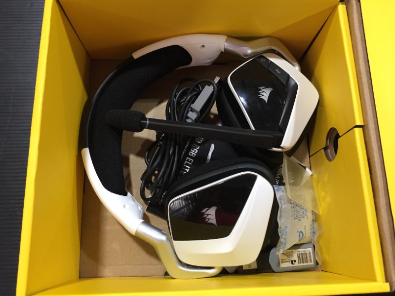 Photo 2 of CORSAIR Gaming VOID RGB ELITE Wireless Surround Sound Headset, White (CA-9011202-NA)
