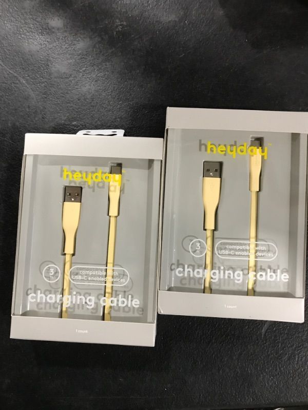 Photo 3 of (2 PACK) heyday™ 3' USB-C to USB-A Flat Cable---damage packaging 
