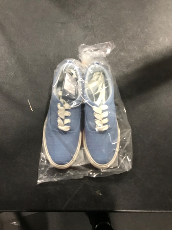 Photo 2 of Women's Molly Vulcanized Lace-Up Sneakers - Universal Thread™
SIZE 6 BLUE
