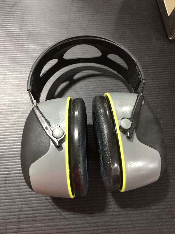 Photo 1 of 3M Peltor 97042PEL6C Sport Ultimate Muffs Earmuff 30 DB Gray/Black
