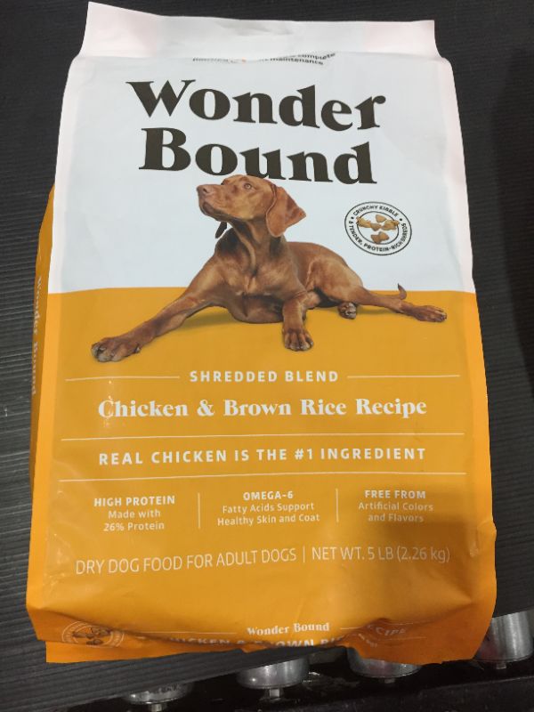 Photo 2 of Amazon Brand - Wonder Bound High Protein, Adult Dry Dog Food - Chicken & Brown Rice Recipe, 5 lb bag
best by 8/2022