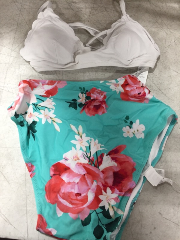 Photo 1 of CUPSHE BIKINI 2 PC SUIT LARGE