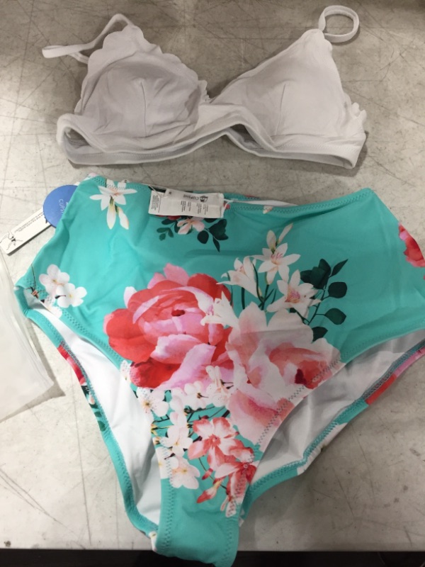 Photo 1 of CUPSHE BIKINI 2PC MEDIUM