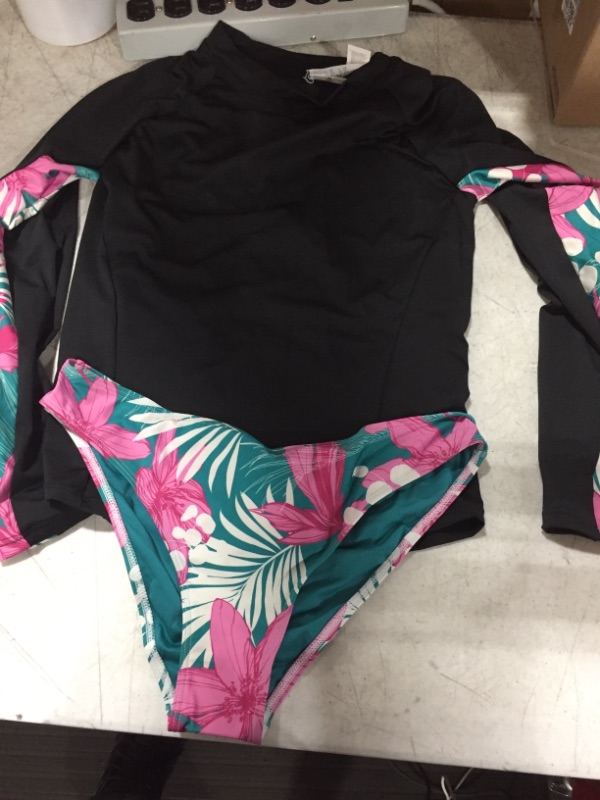 Photo 2 of Kathy Tropical Long Sleeve Tankini XL
