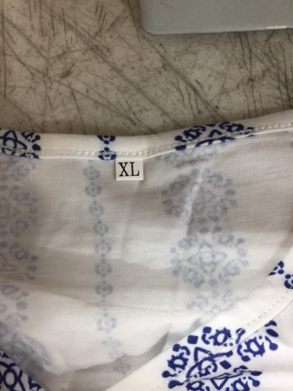 Photo 2 of WOMENS SHIRT/BLOUSE WHITE AND BLUE XL
