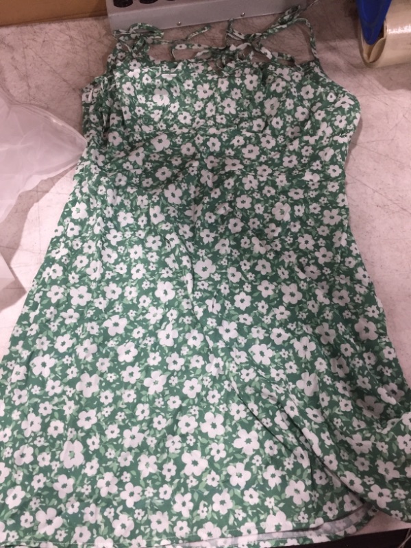 Photo 1 of CUPSHE WOMENS DRESS GREEN MEDIUM