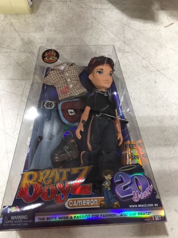 Photo 2 of Bratz Boyz Doll - Cameron

