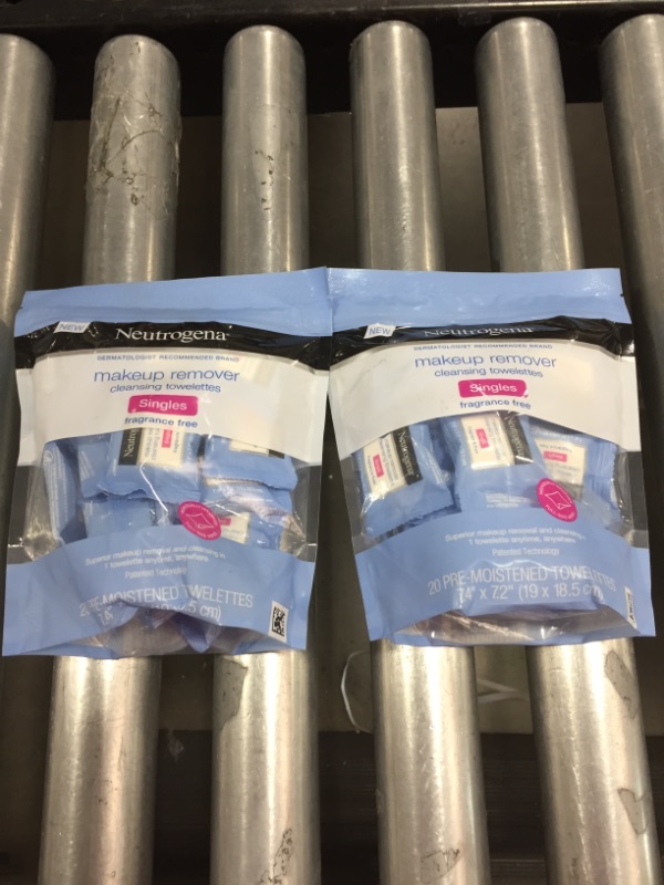 Photo 2 of (2 pack) Neutrogena Fragrance-Free Makeup Remover Cleansing Towelette Singles, Individually-Wrapped Daily Face Wipes 20 ct
