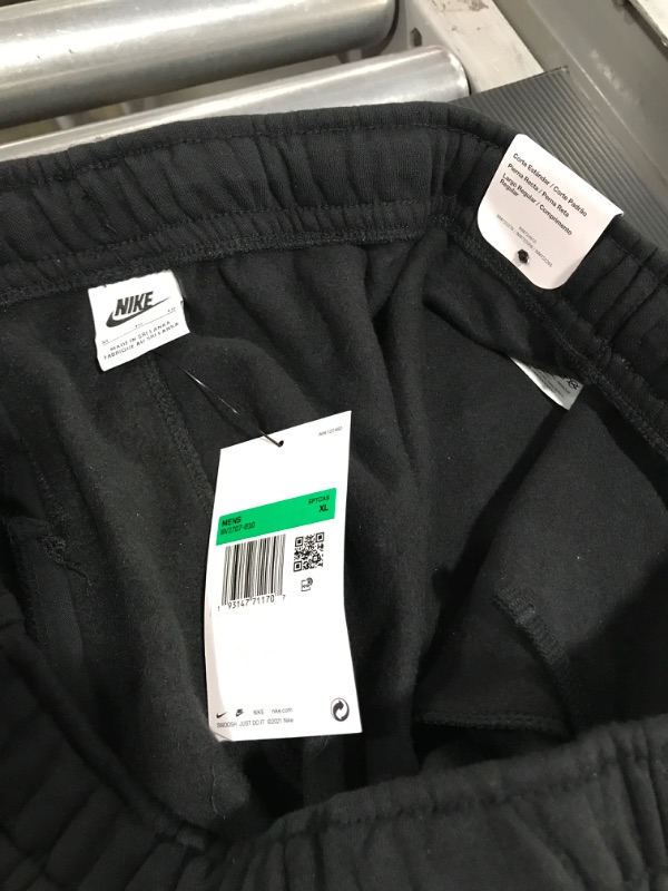 Photo 2 of [Size XL] Nike Men's Standard Fit Jogger Pants
