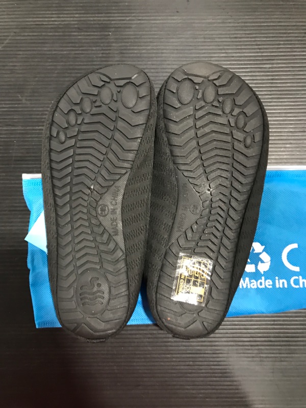 Photo 4 of [Size 9] IceUnicorn Water Shoes Quick Dry Swim Aqua Barefoot Socks for Women