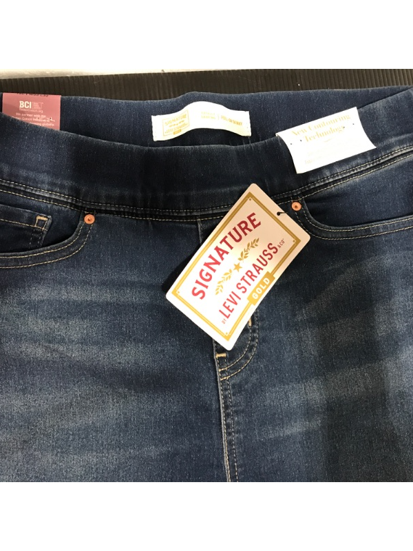 Photo 3 of [16L 33x32"] Signature by Levi Strauss & Co. Women's Totally Shaping Pull On Skinny Jeans