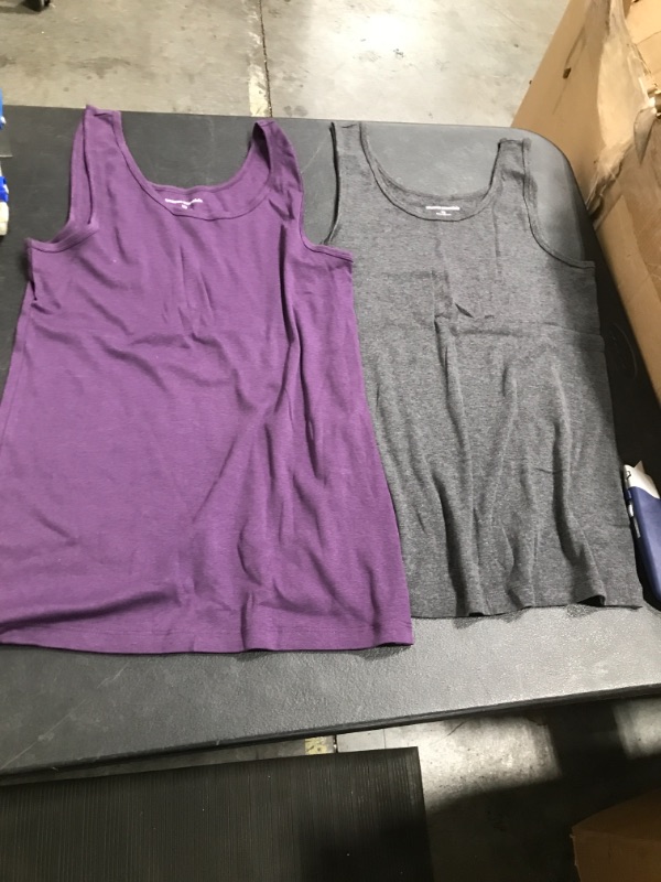 Photo 1 of 2 PACK WOMEN'S TANK LARGE 