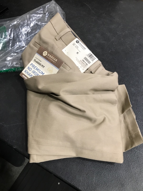 Photo 2 of 36 X 29 Men's Haggar(R) Premium No Iron Khaki Classic Fit Flat Front Pants
