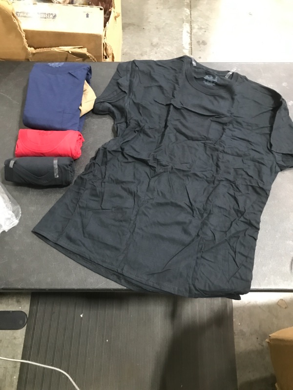 Photo 1 of 5 PACK MEN'S TEE WITH LITTLE POCKET, XL 
