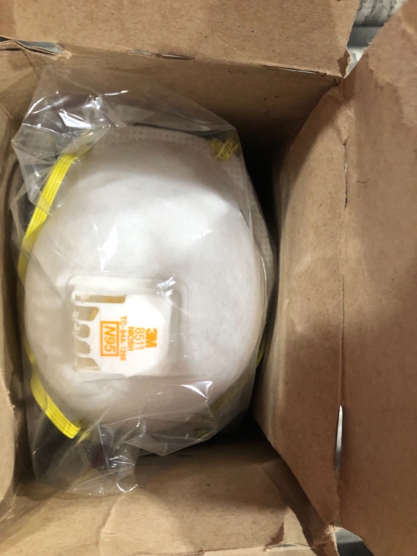 Photo 2 of 3M OH&ESD 142-8511 N95 Maint.Free Particulate Respirator
