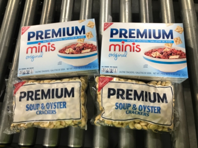 Photo 1 of 2 pack of Nabisco Premium Original Mini Saltine Crackers, 11 Oz | exp:27/sep/22
&
2 pack Nabisco 9 Oz Premium Oyster Crackers
exp: 03/oct/22


