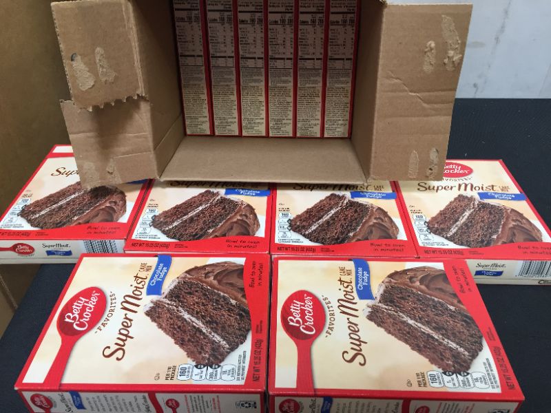 Photo 3 of Betty Crocker Super Moist Chocolate Fudge Cake Mix, 15.25 oz (Pack of 12). EXP 10/07/23
