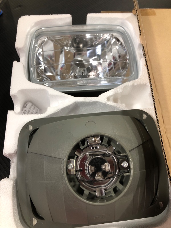 Photo 2 of 1 pair Crystal Clear 7 x 6 inch Glass Lens with H4 Halogen High Low Beam Headlight Lamp Conversion Replacement Kit -HID LED compatible
