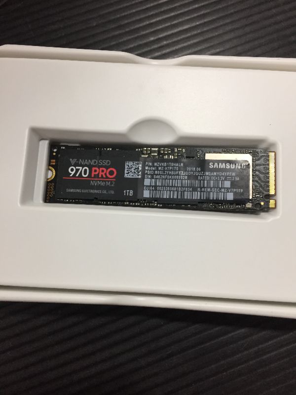 Photo 2 of SAMSUNG 970 PRO SSD 1TB - M.2 NVMe Interface Internal Solid State Drive with V-NAND Technology (MZ-V7P1T0BW) Black/Red
