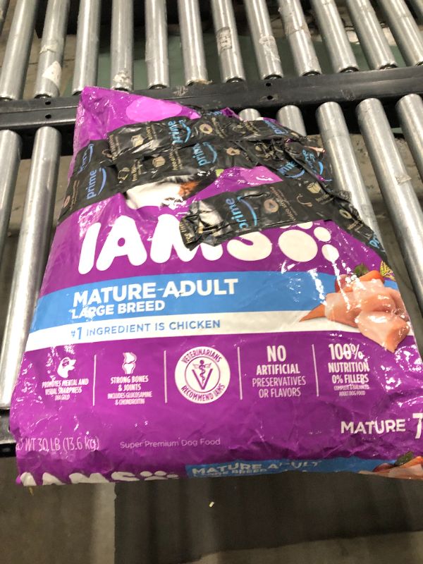 Photo 2 of (EXPIRED) IAMS 30 Lb Healthy Aging Adult Large Breed Dry Dog Food with Real Chicken
