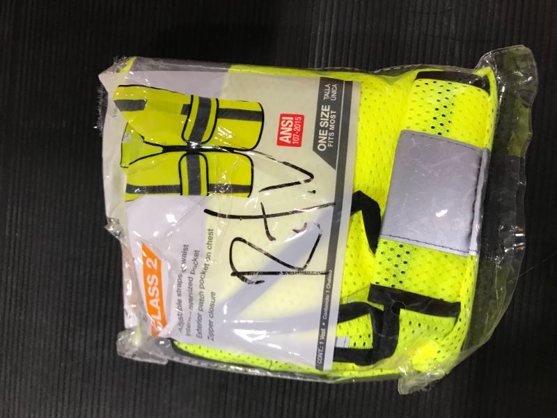 Photo 2 of HDX Class 2 High-visibility Reflective Yellow Safety Vest 662909124517
