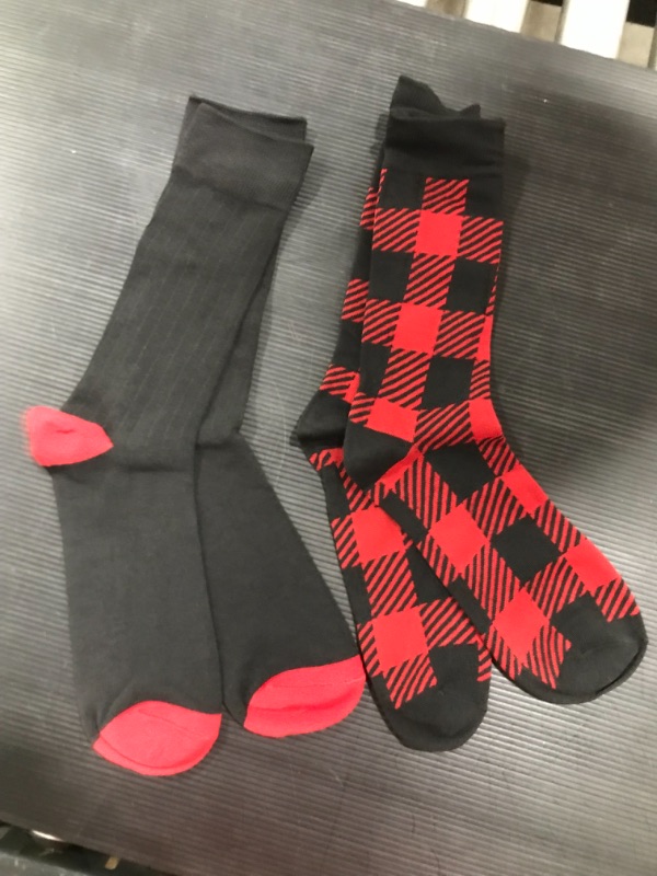 Photo 1 of  Socks 2pk - Goodfellow & Co 
COLOR: Red & Black
SIZE: 7-12