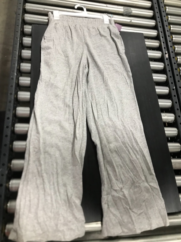 Photo 2 of High-Rise Fleece Sweatpants - Wild Fable
COLOR: Heather Gray
SIZE: M 