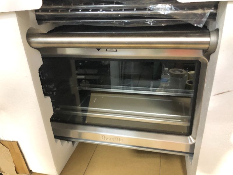 Photo 2 of Breville BOV860BSS Smart Oven Air Fryer, Countertop Convection Oven, Brushed Stainless Steel
