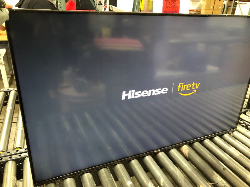 Photo 2 of All-New Hisense U6 Series 50-Inch 4K Quantum Dot QLED Smart Fire TV with Dolby Vision (50U6HF, 2022 Model) 