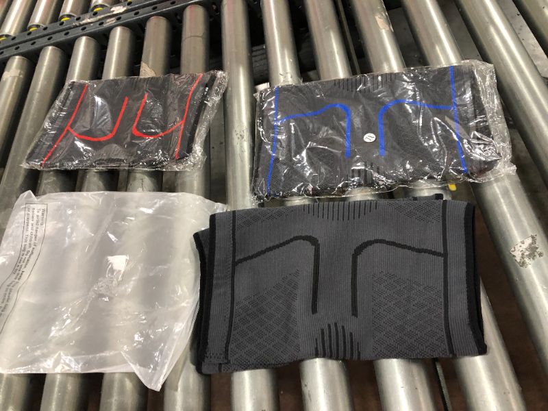 Photo 1 of 3 pack knee sleeves--- xl