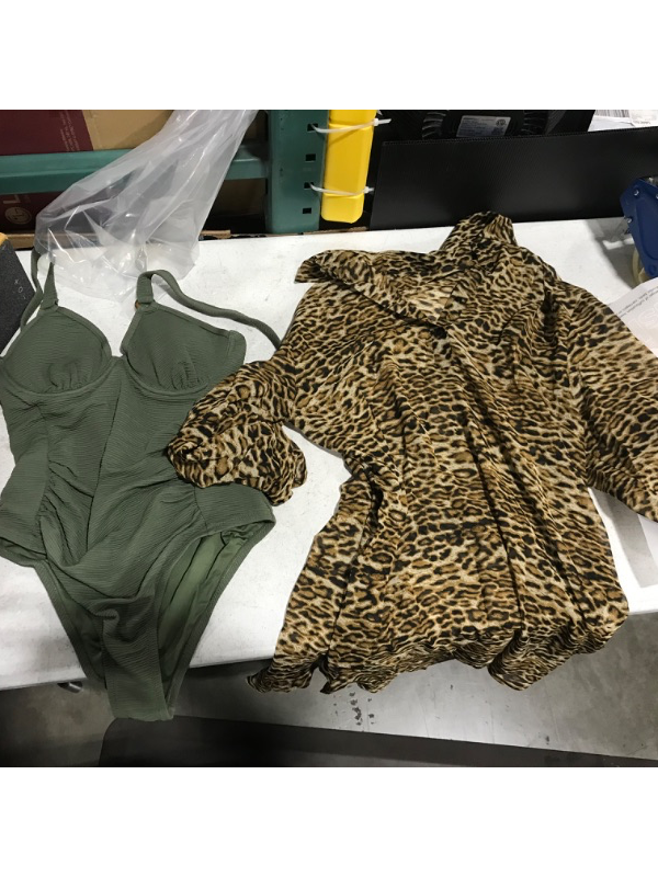 Photo 1 of Women's 0X Bathing Suit / Women's Light Top L 