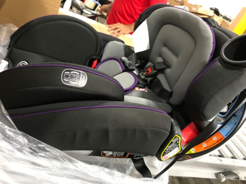 Photo 2 of Graco Grows4Me 4-in-1 Convertible Car Seat - Gray