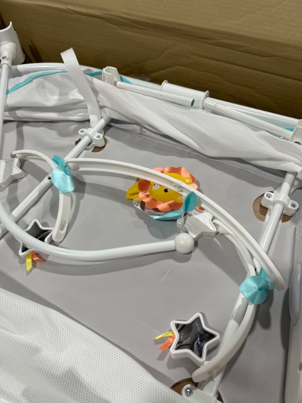 Photo 5 of Fisher-Price Soothing Motions Bassinet, Windmill 