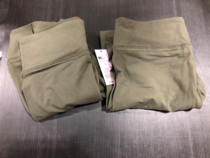 Photo 1 of 2 OF THE Women's High-Waisted Classic Leggings - Wild Fable™ L
