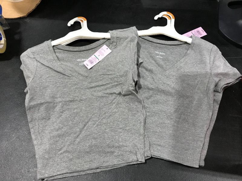 Photo 3 of Women's Short Sleeve V-Neck Cropped T-Shirt Pack of 4!! - Wild Fable™ Size Small
