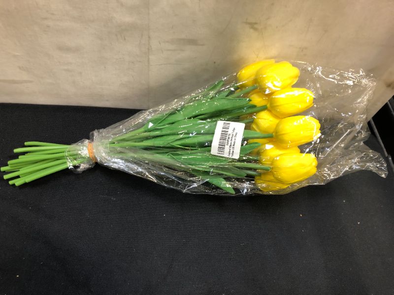 Photo 3 of 20pcs Artificial Tulips PU Touch Single Stem Fake Flower Bouquet Arrangement for Home Party Wedding Decoration (Yellow)
