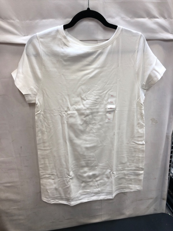 Photo 2 of Short Sleeve Non-Shirred Maternity T-Shirt - Isabel Maternity by Ingrid & Isabel™ SIZE XL