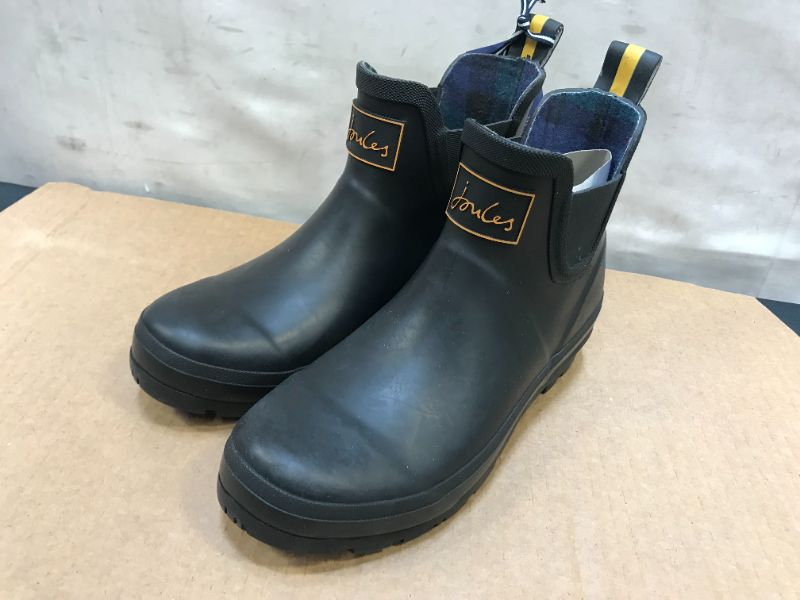 Photo 3 of Joules Women's Rain Boot  size 8 
