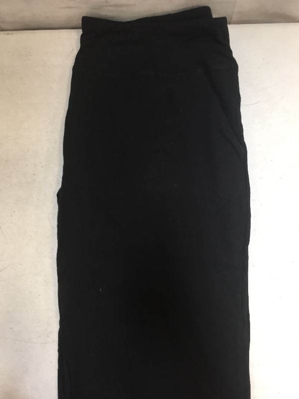 Photo 2 of MISC XXL BLACK LEGGINGS WITH POCKETS - SOLD AS IS