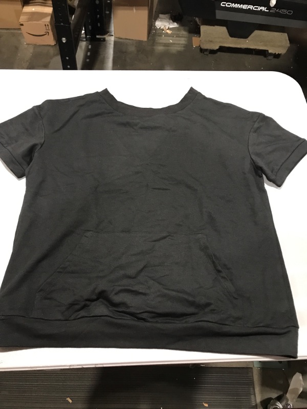 Photo 1 of Black t shirt with a pocket, size XL.