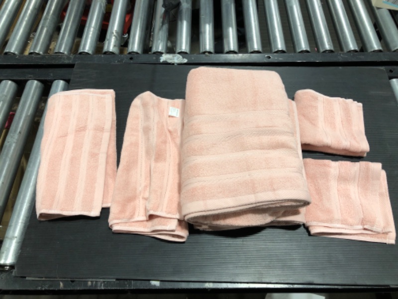 Photo 2 of 2022 Cute Plush Towels Sets for Bathroom Luxury Soft Spa Hotel Towels Set 6 Piece High Absorbency Pink Blush Pink