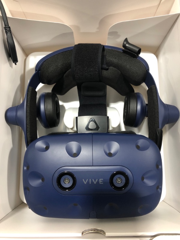 Photo 6 of HTC VIVE Pro Virtual Reality System